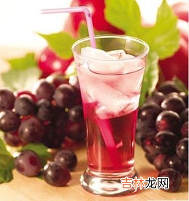 果汁让你远离黑眼圈