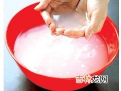 淘米水妙用 又当面膜又当洗面奶