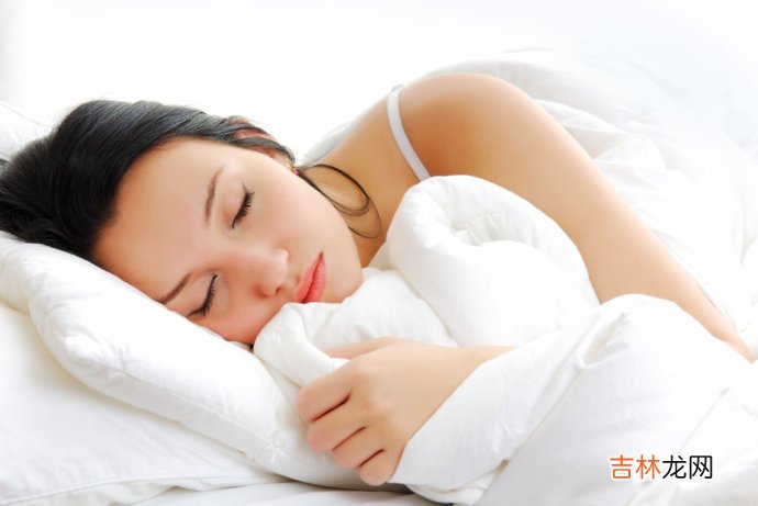 秋夜护肤顺序对 睡眠修複美容好