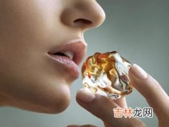 早秋润唇防干裂 6大护唇误区你知多少