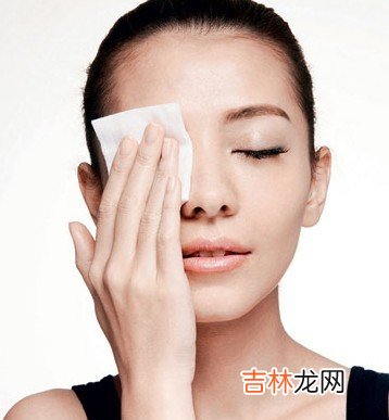 干燥初冬 如何用最温柔的方法卸除眼妆