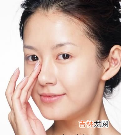 4步底妆法让胖脸速变小脸