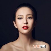 盘点年会美女不拼爹只拼娘