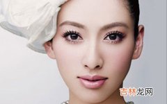 女人如花甜美绽放