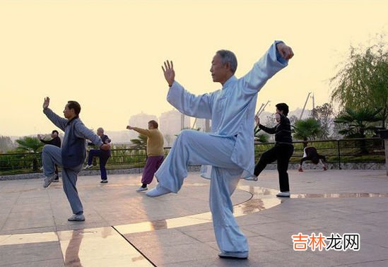 老人晨练的养生法则