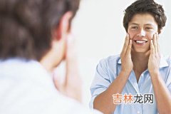 男士该用什么爽肤水