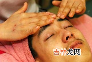 哪些食物会诱发青春痘