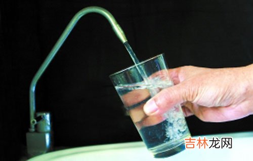 神奇喝这些水让女人速变美水