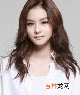 用酸帮你消除红肿成人痘