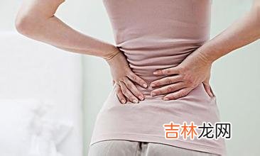 女子腰疼一星期 医生认为经常穿低腰裤所致