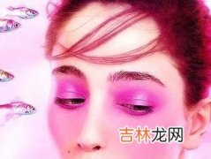 专家女性化妆上瘾是种心理疾病