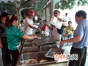 夏季食物中毒盒饭应在三小时内食用