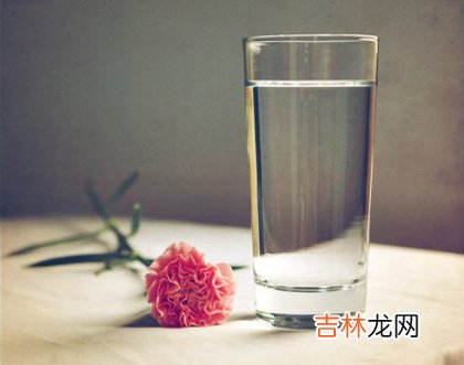 成人每日应补充白开水2000毫升