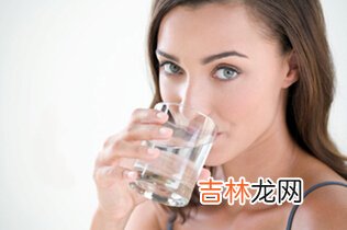 夏季肌肤缺水六大保湿误区请当心