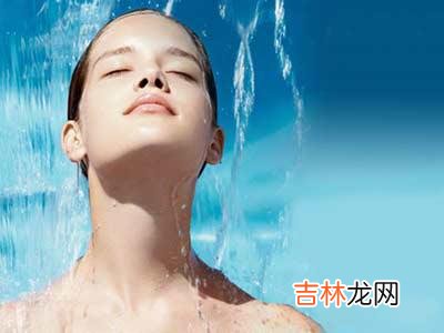 了解保湿品的成分从容挑选