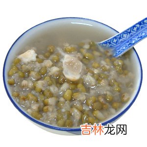 喝绿豆汤可以预防患夏季皮肤病