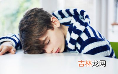 过度使用手机影响青少年睡眠