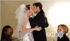 英国超级“牛”妈妈 上午生儿子下午办婚礼