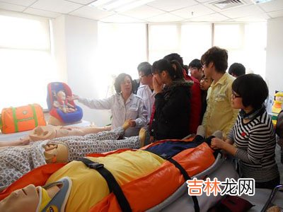 17名医疗急救专业志愿者已进驻青岛奥帆中心