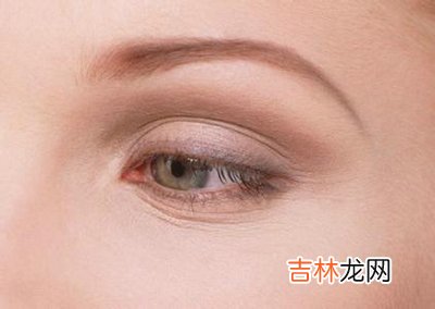 皮肤干燥起皮 应该如何保湿