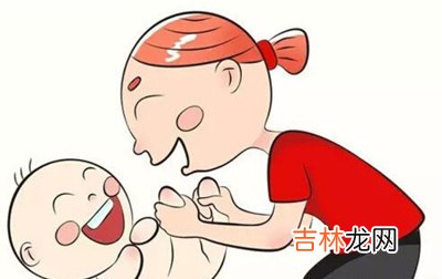 孕妇公交车上突然产子 母子二人均已平安