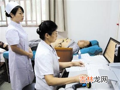 30岁经理一年做100次心电图 加班加点不度周末