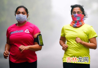 晨跑带不带口罩