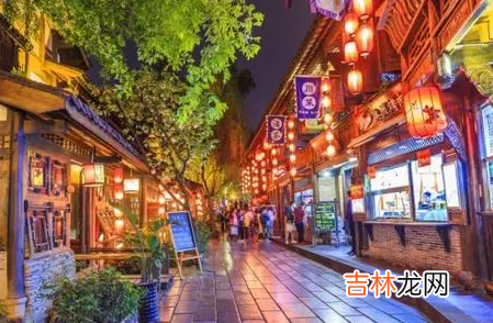 2021暑假去成都旅游热吗