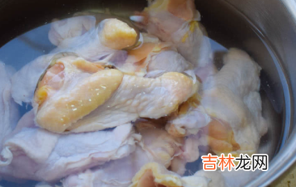 鸡腿有腥味正常吗