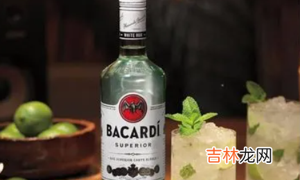 朗姆酒是以什么为原料制作的