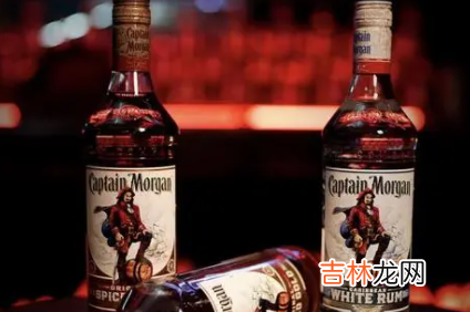 朗姆酒是以什么为原料制作的