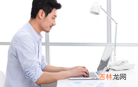 男子久坐10余小时突发肺栓塞怎么回事