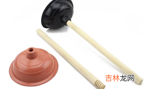 马桶堵塞怎么疏通皮搋子