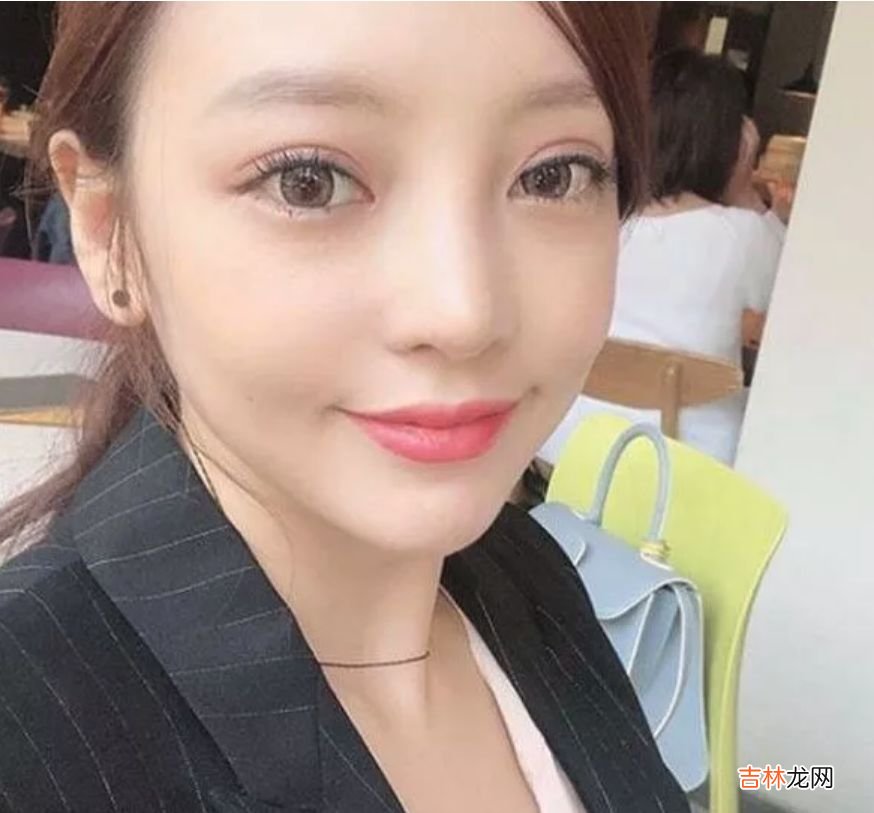 美丽,富有,年少成名,她为何选择死亡?