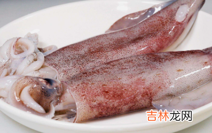 鱿鱼的膜没有撕掉能吃吗