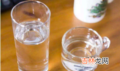 早餐前喝淡盐水好吗