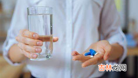 尿酸550不吃药能降回正常吗