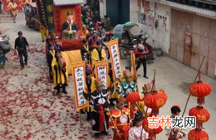 2022过年给灶王爷磕几个头
