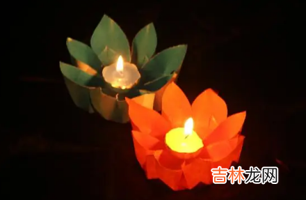 2022七月十五中元节能添坟土吗