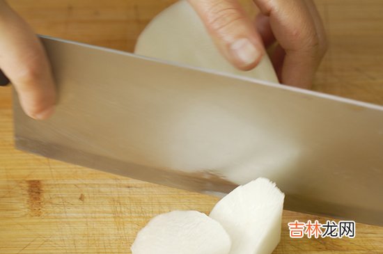 羊肉炖萝卜的做法