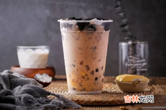 一杯奶茶热量高还是一顿饭热量高