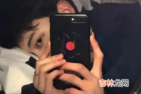 男人心里有你却不肯复合心理