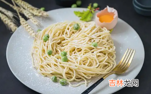 普通的挂面怎么炒不会坨