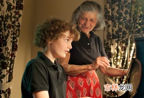 乖巧，那是从小憋到大的内伤