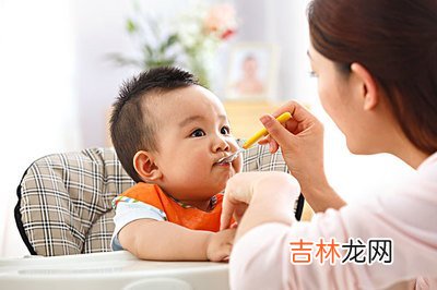 2019年农历七月初一出生的男宝宝如何起？