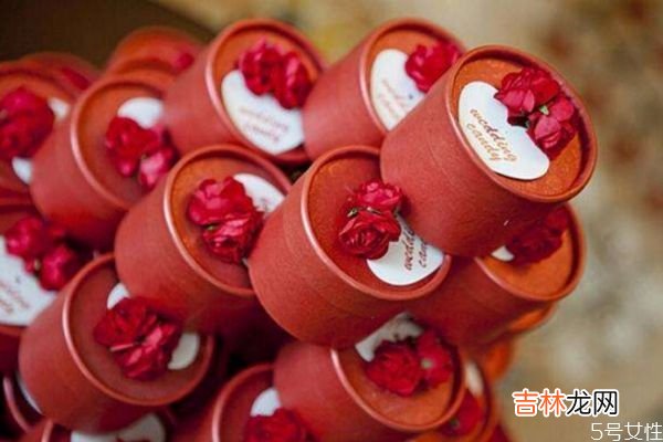 结婚喜糖一般装多少颗 结婚喜糖一般怎么搭配