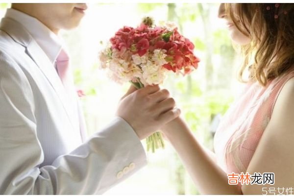 婚姻的意义是什么?呢 你一定会嫁给爱的人吗?