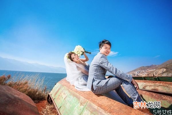 嫁给爱情还是嫁给金钱 结婚物质重要还是爱情