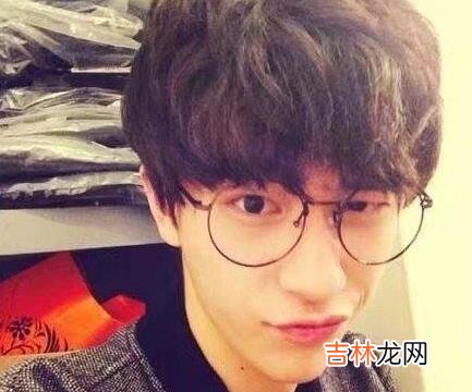长脸男生适合什么发型?