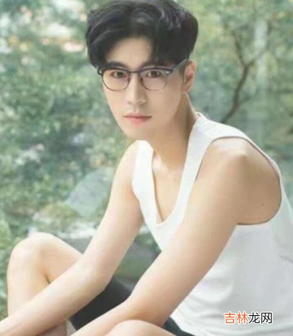 长脸男生适合什么发型?